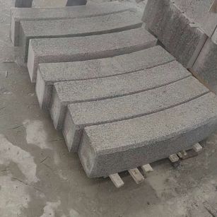 陕西芝麻白弧形路牙石