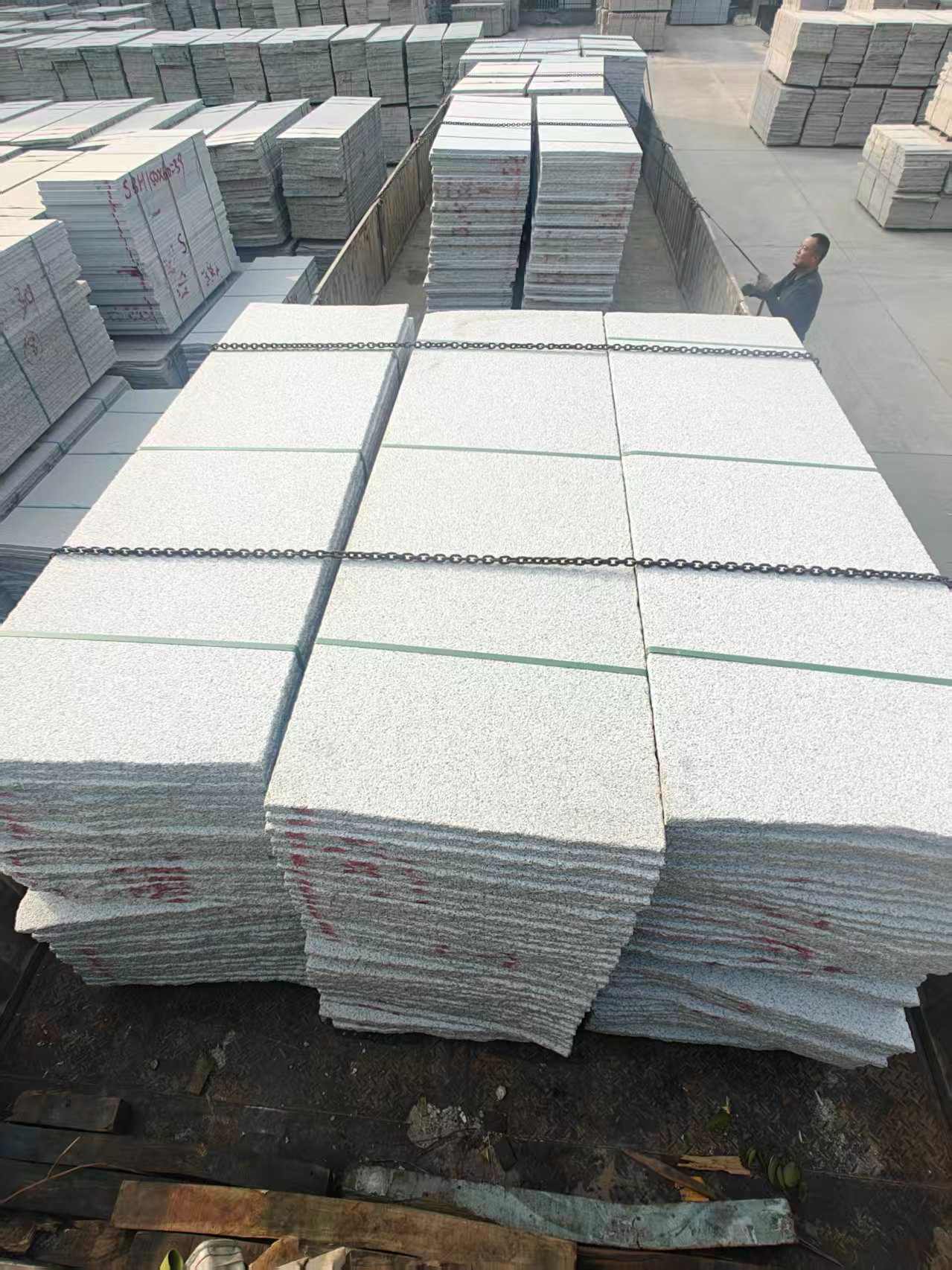 陕西芝麻白毛板，石材毛板