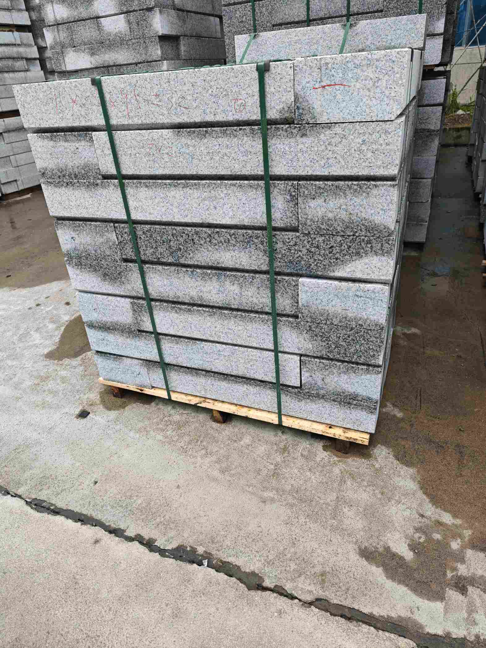 陕西芙蓉白路牙石，马路牙子